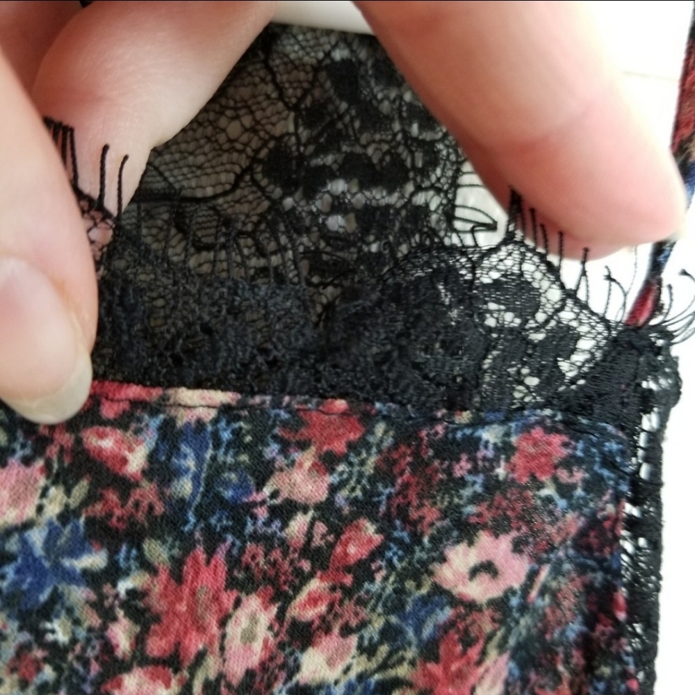Hollister| floral print slip dress w lace detail - Picture 2 of 6